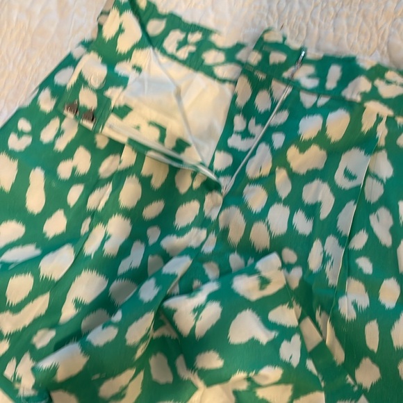 Milly green and white shorts, 5” inseam, zip front - Picture 3 of 5